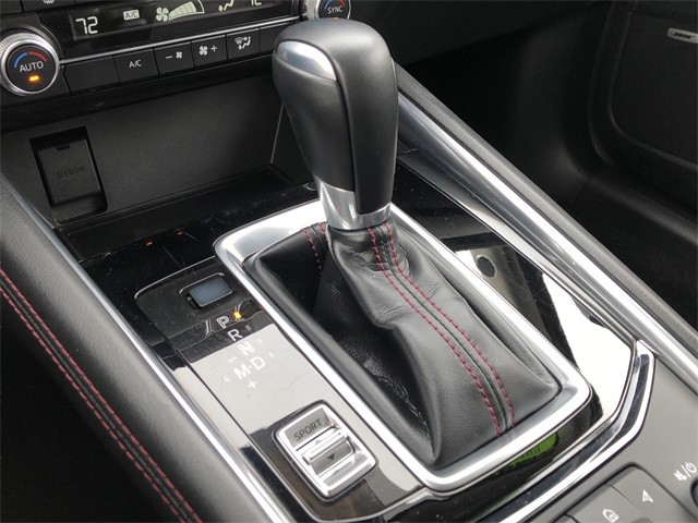 Mazda CX-5 Vehicle Full-screen Gallery Image 25