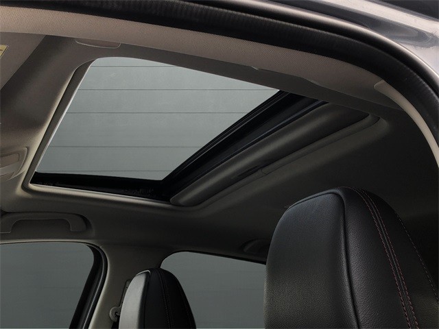 Mazda CX-5 Vehicle Full-screen Gallery Image 16