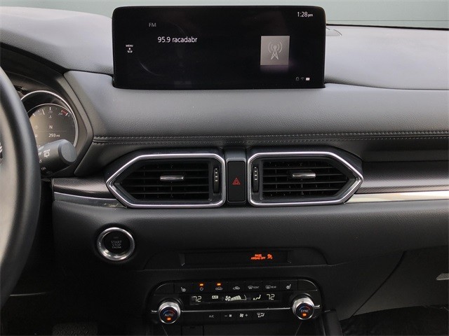 Mazda CX-5 Vehicle Full-screen Gallery Image 21