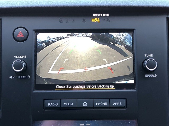 Subaru Legacy Vehicle Full-screen Gallery Image 22