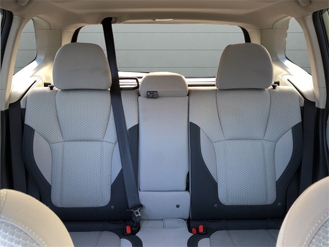 Subaru Forester Vehicle Full-screen Gallery Image 28