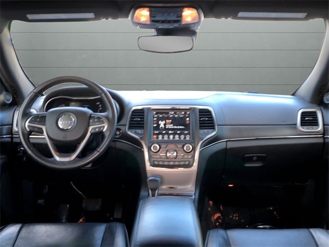 Jeep Grand Cherokee Vehicle Full-screen Gallery Image 12