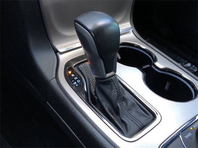 Jeep Grand Cherokee Vehicle Full-screen Gallery Image 26