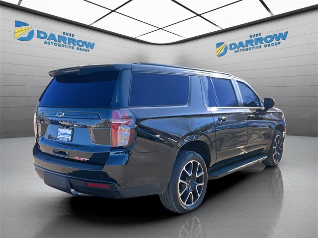 Chevrolet Suburban Vehicle Full-screen Gallery Image 05