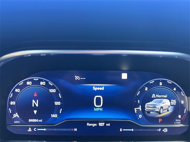 Chevrolet Suburban Vehicle Full-screen Gallery Image 20