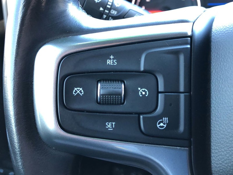 Chevrolet Silverado 2500HD Vehicle Full-screen Gallery Image 9