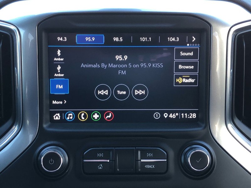 Chevrolet Silverado 2500HD Vehicle Full-screen Gallery Image 22