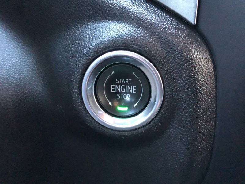 Chevrolet Silverado 2500HD Vehicle Full-screen Gallery Image 24