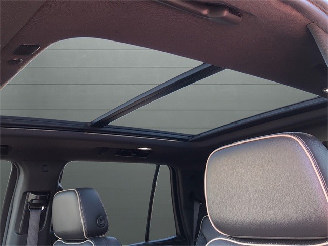 Chevrolet Tahoe Vehicle Full-screen Gallery Image 16