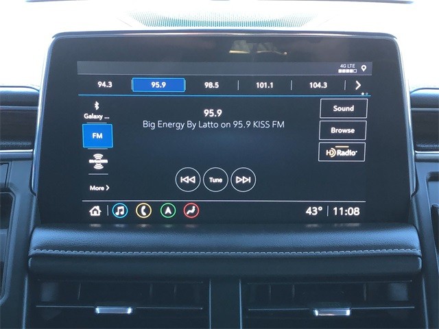 Chevrolet Tahoe Vehicle Full-screen Gallery Image 23