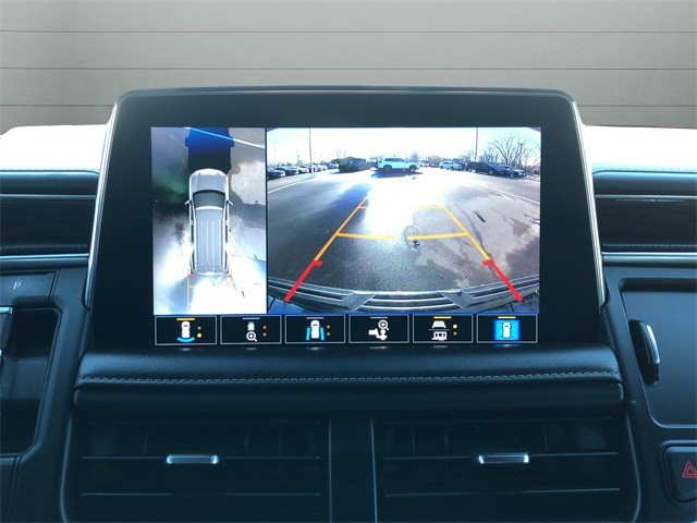 Chevrolet Tahoe Vehicle Full-screen Gallery Image 24