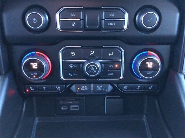 Chevrolet Tahoe Vehicle Full-screen Gallery Image 27