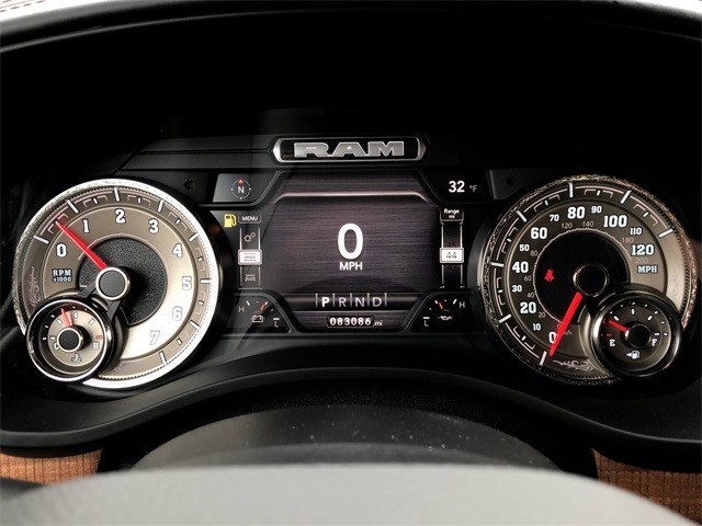 Ram 1500 Vehicle Full-screen Gallery Image 13