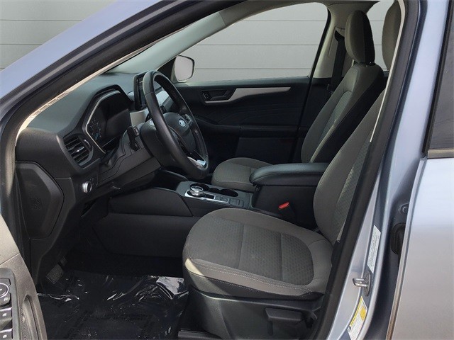 Ford Escape Vehicle Full-screen Gallery Image 10