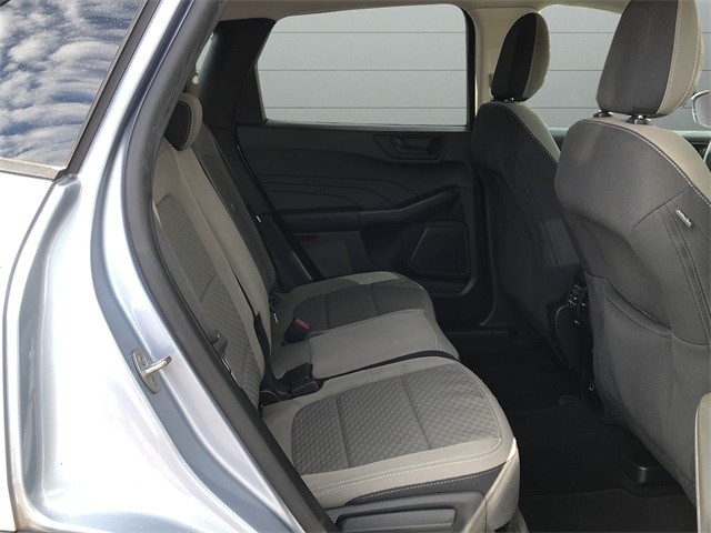 Ford Escape Vehicle Full-screen Gallery Image 14