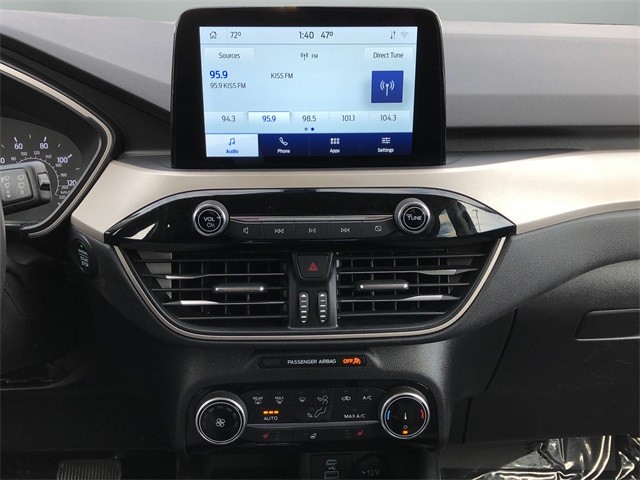 Ford Escape Vehicle Full-screen Gallery Image 21