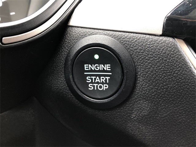 Ford Escape Vehicle Full-screen Gallery Image 24