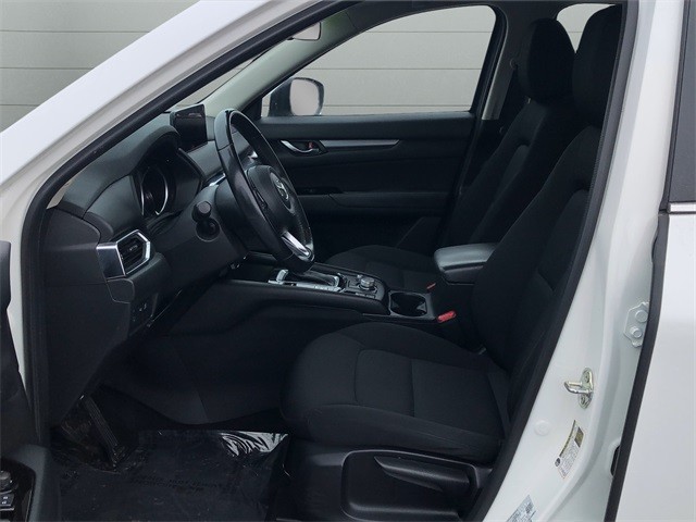 Mazda CX-5 Vehicle Full-screen Gallery Image 10