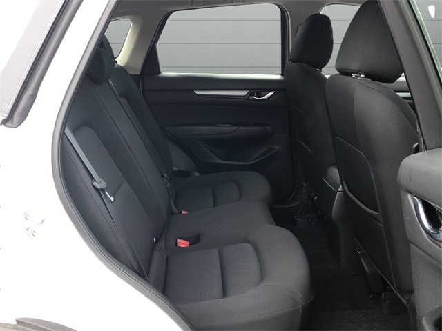 Mazda CX-5 Vehicle Full-screen Gallery Image 14