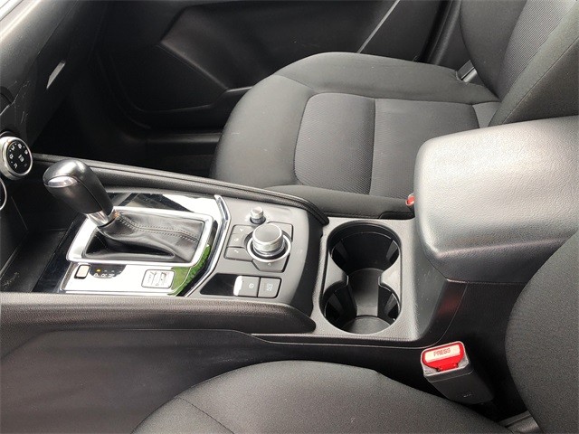 Mazda CX-5 Vehicle Full-screen Gallery Image 19