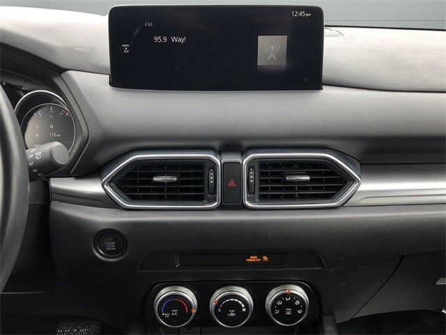 Mazda CX-5 Vehicle Full-screen Gallery Image 20