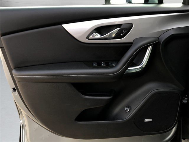 Chevrolet Blazer Vehicle Full-screen Gallery Image 11