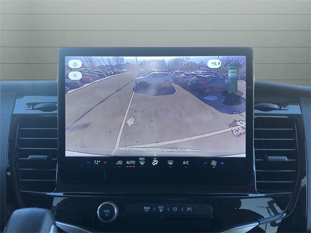 Ford Transit Passenger Wagon Vehicle Full-screen Gallery Image 20