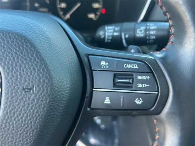 Honda CR-V Hybrid Vehicle Full-screen Gallery Image 11