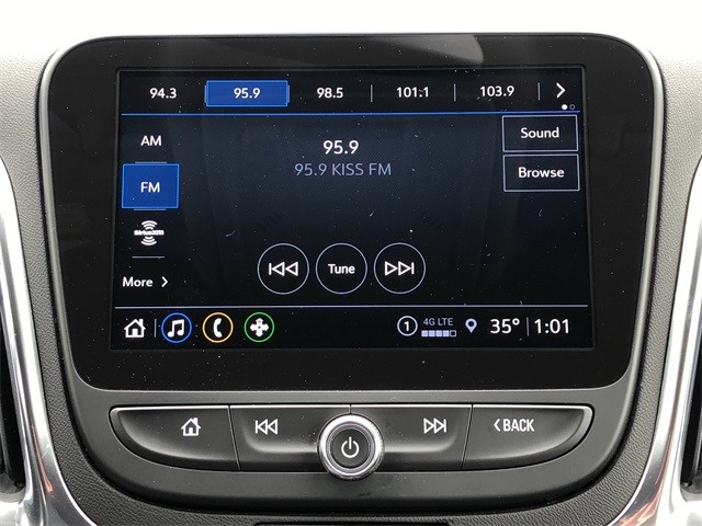 Chevrolet Equinox Vehicle Full-screen Gallery Image 22