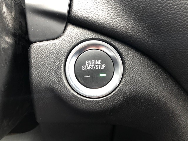 Chevrolet Equinox Vehicle Full-screen Gallery Image 24