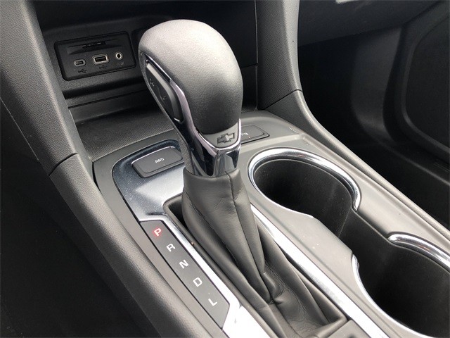 Chevrolet Equinox Vehicle Full-screen Gallery Image 25