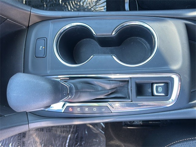 Chevrolet Equinox Vehicle Full-screen Gallery Image 20