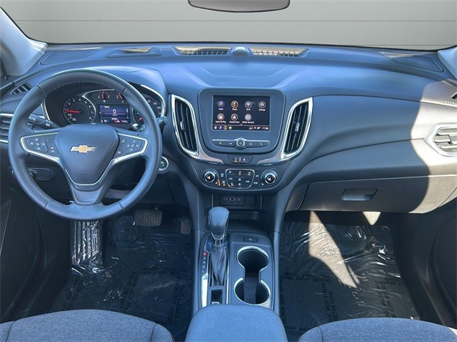 Chevrolet Equinox Vehicle Full-screen Gallery Image 21