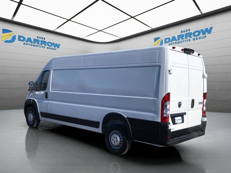 Ram ProMaster Cargo Van Vehicle Full-screen Gallery Image 3