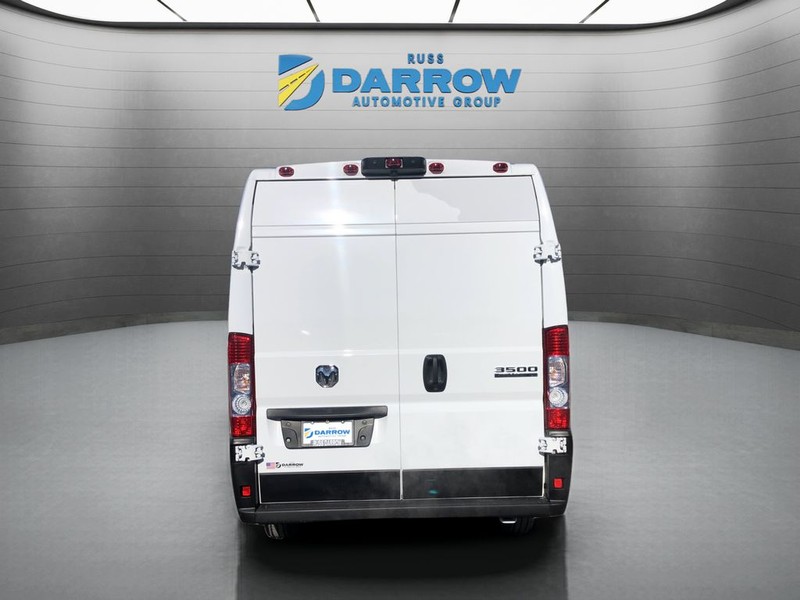 Ram ProMaster Cargo Van Vehicle Full-screen Gallery Image 4