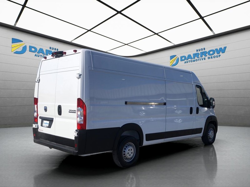 Ram ProMaster Cargo Van Vehicle Full-screen Gallery Image 5