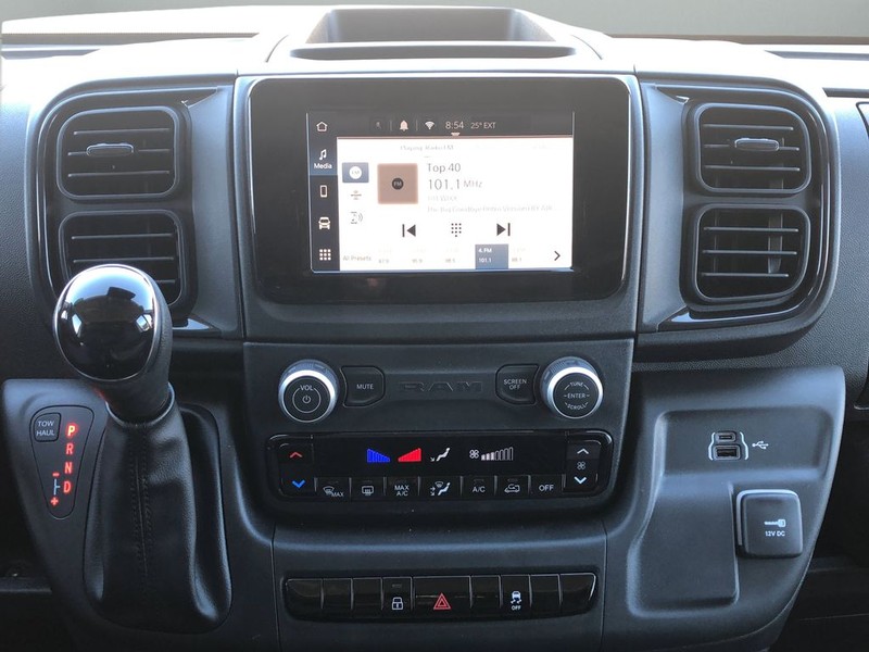 Ram ProMaster Cargo Van Vehicle Full-screen Gallery Image 17