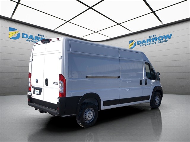 Ram ProMaster Cargo Van Vehicle Full-screen Gallery Image 5