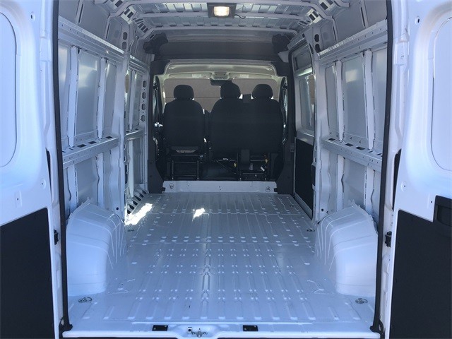 Ram ProMaster Cargo Van Vehicle Full-screen Gallery Image 22