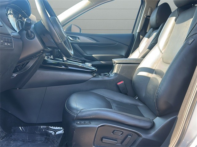 Mazda CX-9 Vehicle Full-screen Gallery Image 10