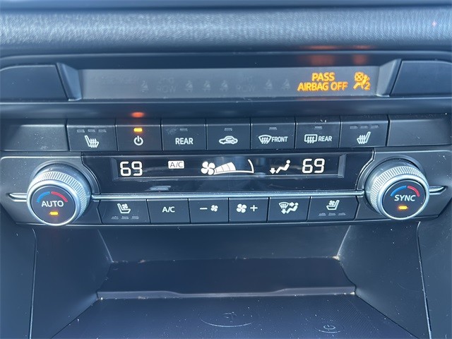 Mazda CX-9 Vehicle Full-screen Gallery Image 21