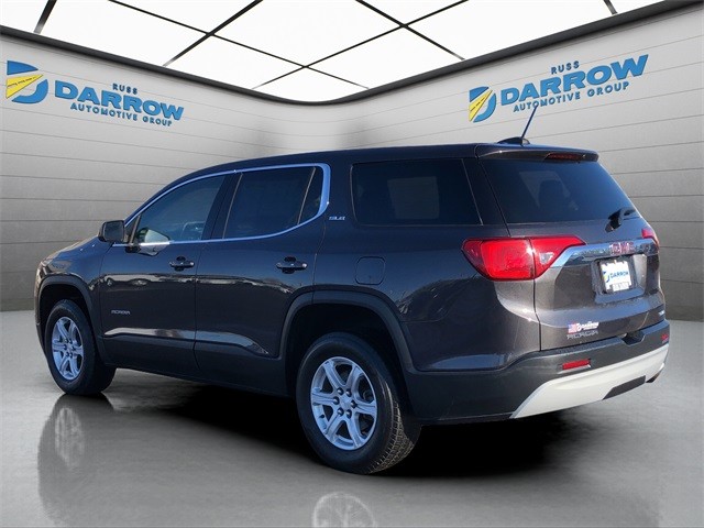 GMC Acadia Vehicle Full-screen Gallery Image 3