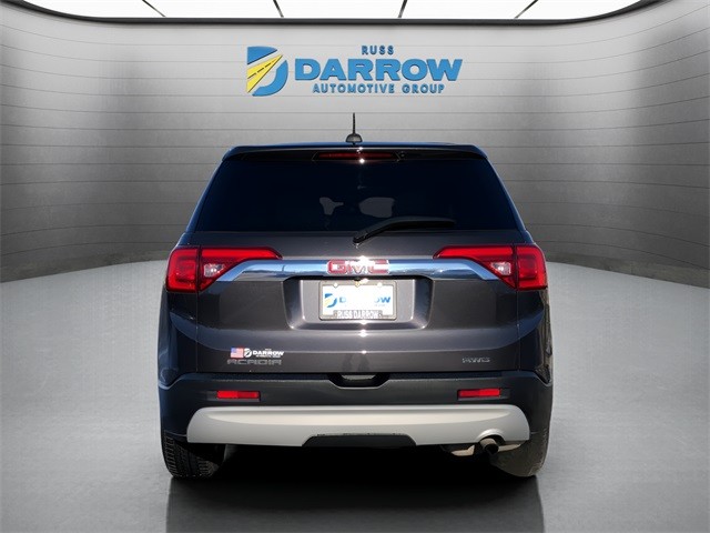 GMC Acadia Vehicle Full-screen Gallery Image 4