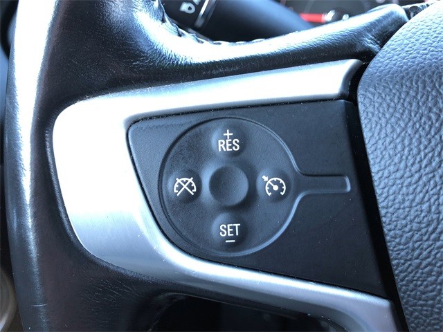 GMC Acadia Vehicle Full-screen Gallery Image 9