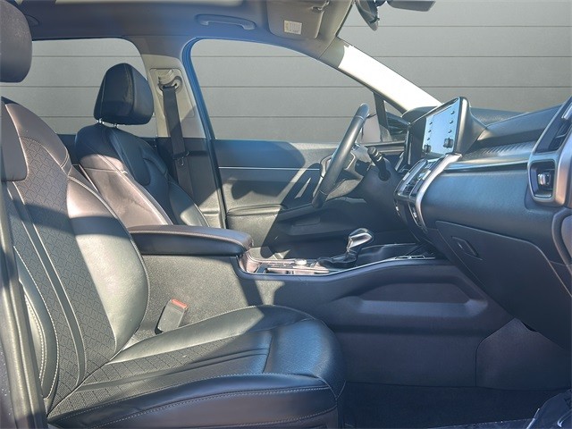 Kia Sorento Vehicle Full-screen Gallery Image 14