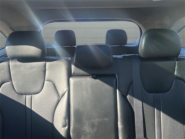 Kia Sorento Vehicle Full-screen Gallery Image 15