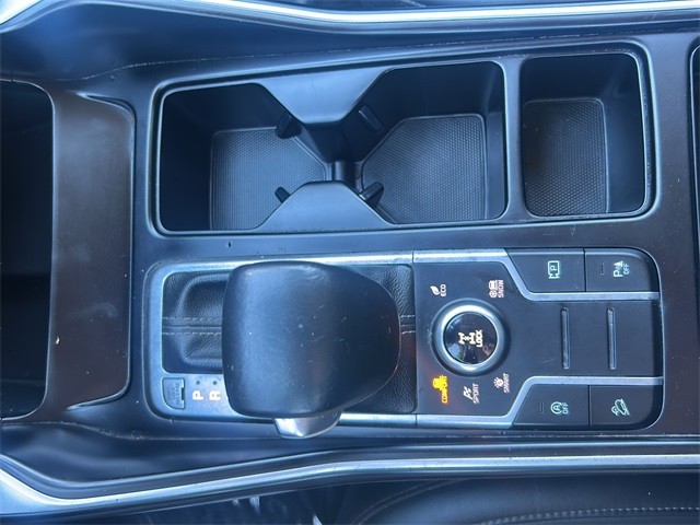 Kia Sorento Vehicle Full-screen Gallery Image 23