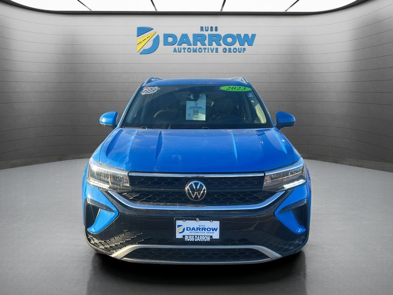 Volkswagen Taos Vehicle Full-screen Gallery Image 7