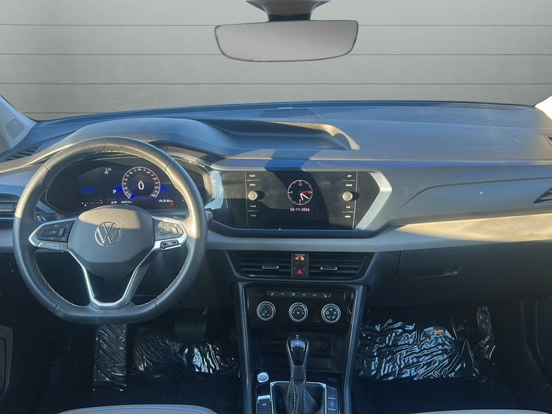 Volkswagen Taos Vehicle Full-screen Gallery Image 14