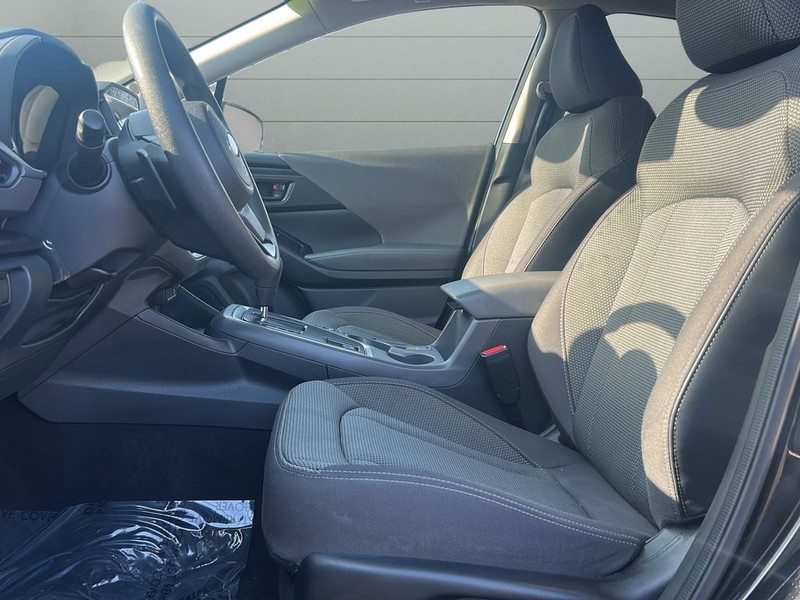 Subaru Crosstrek Vehicle Full-screen Gallery Image 10